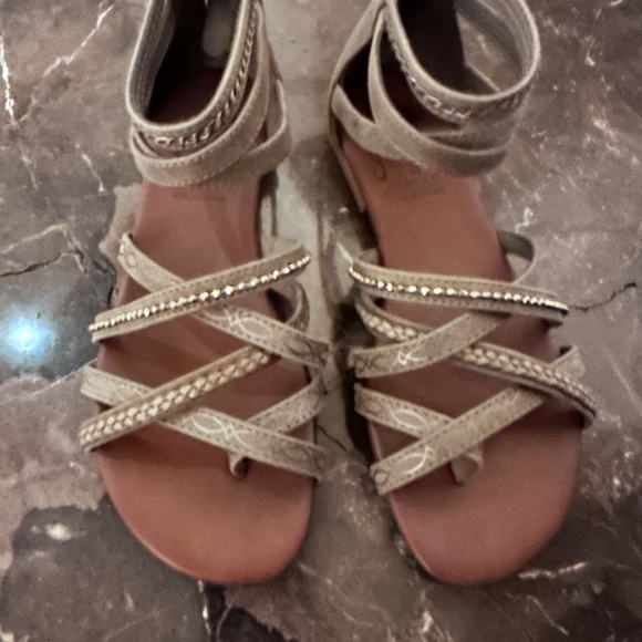 Gray Silver Gladiator Sandals Size 5.5 by Jellypop - Picture 3 of 9